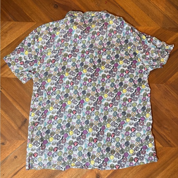 Soul Star England Donut Print Button Up Shirt
Youth Small - Picture 4 of 4